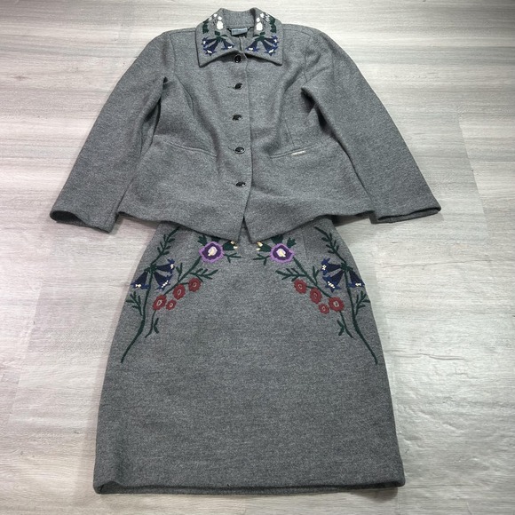 geiger Dresses & Skirts - VINTAGE Geiger Skirt Suit Womens 38 Gray Wool Embroidered Floral 2 Piece Austria
